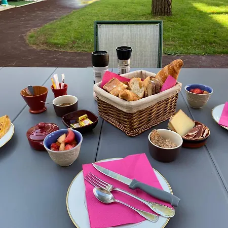 Jardin D'Arcy - Chambres D'Hotes Avec Piscine Et Spa Bois Exterior photo