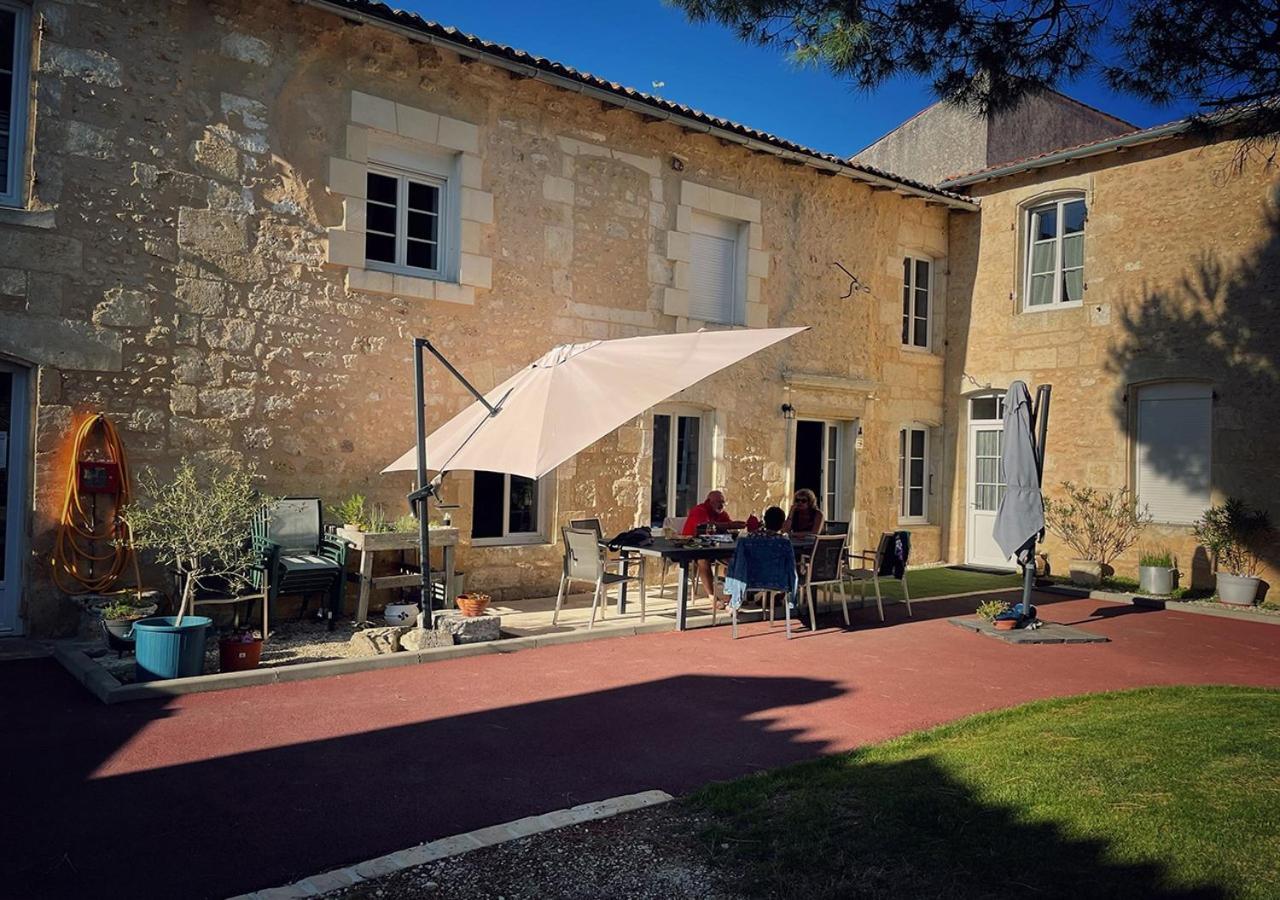 Jardin D'arcy - D'hotes Avec Piscine Et Bed & Breakfast 5*