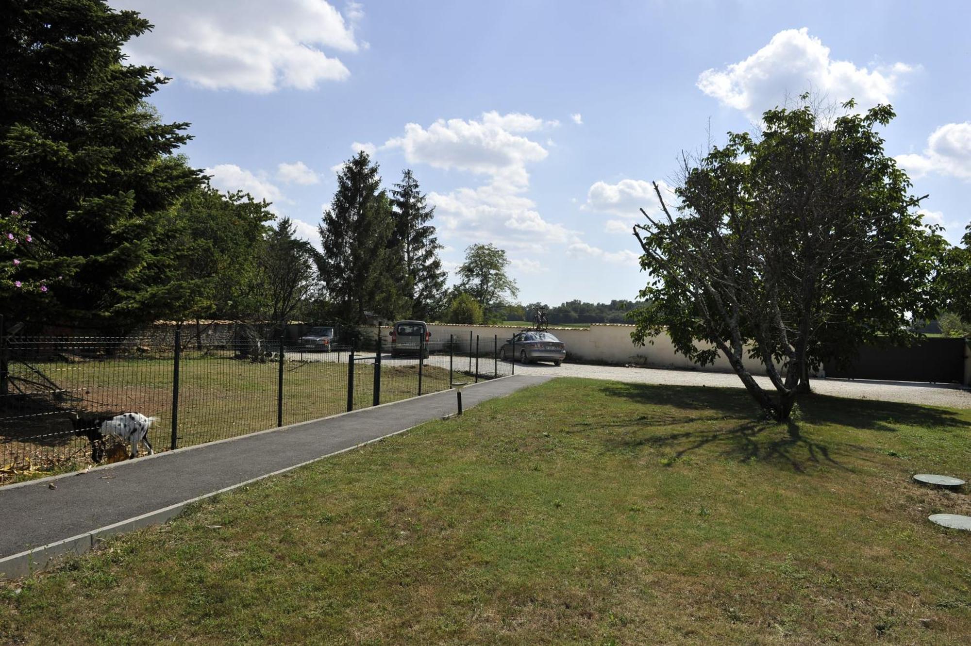 Bed & Breakfast Jardin D'arcy - D'hotes Avec Piscine Et