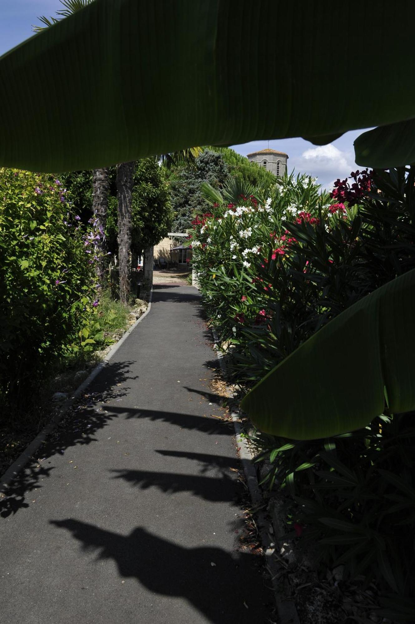 Bed & Breakfast Jardin D'arcy - D'hotes Avec Piscine Et