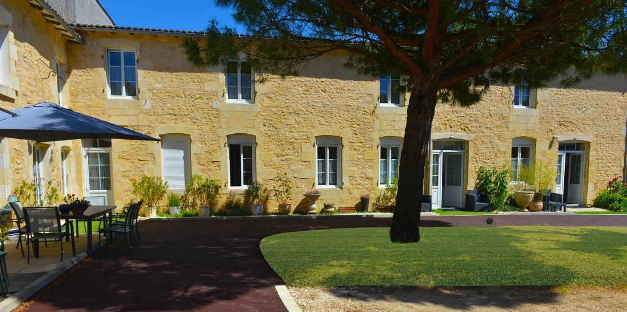 Jardin D'arcy - D'hotes Avec Piscine Et Bed & Breakfast 5*
